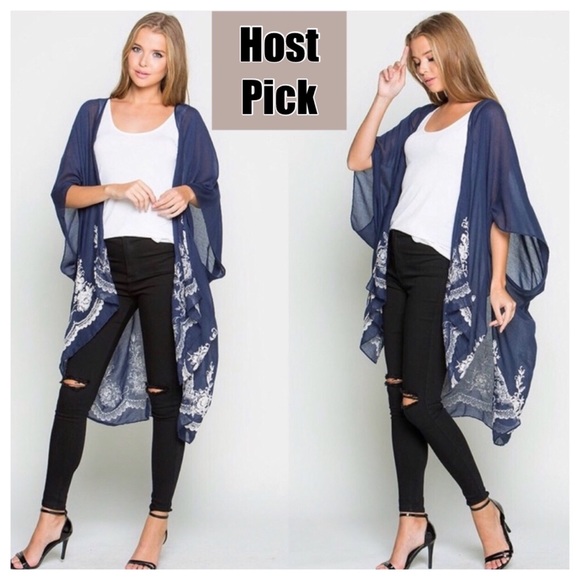 Sweaters - 🎉HP🎉 Just 1 LEFT! Fall Floral Embroidered Shrug.